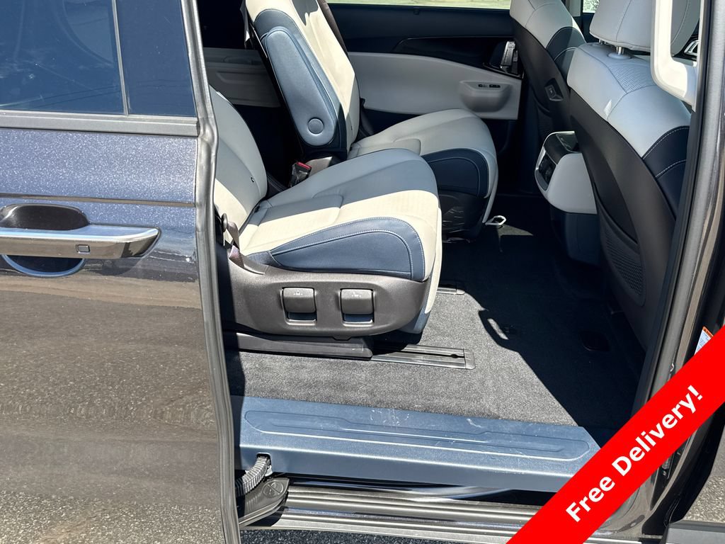 New 2025 Kia Carnival SX Prestige FWD image 15