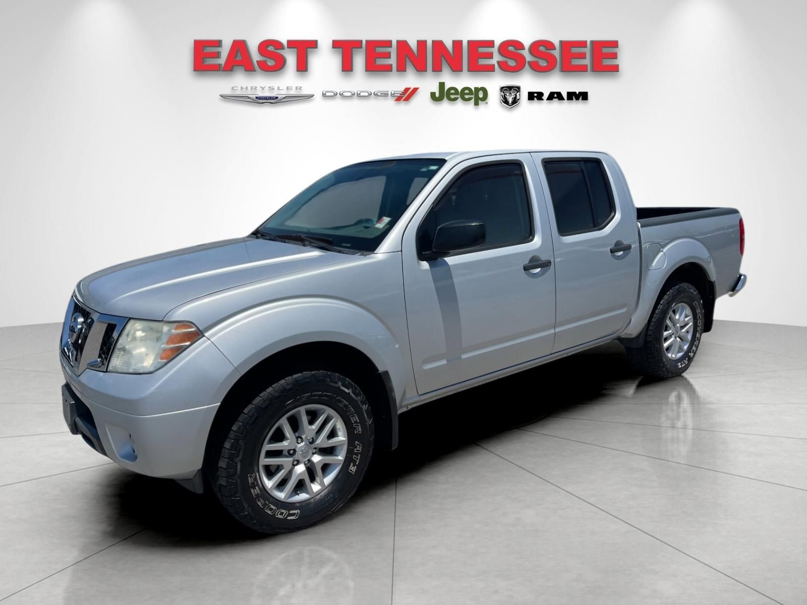 Used 2016 Nissan Frontier SV w/ SV Value Truck Package AWD/4WD image 7