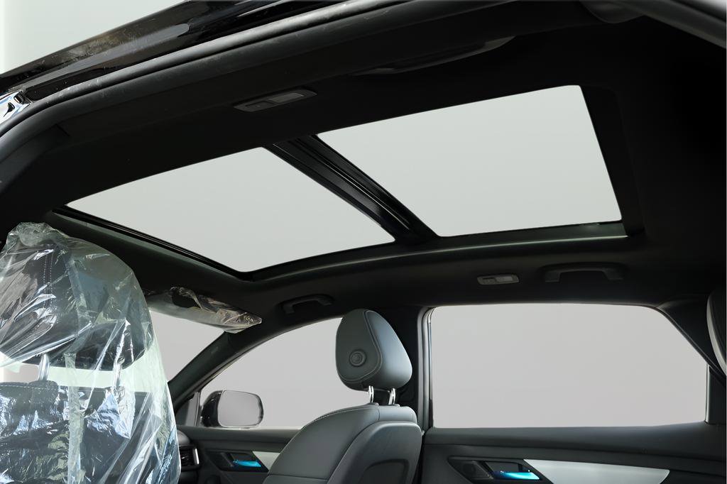 New 2025 VinFast VF 8 Plus image 18