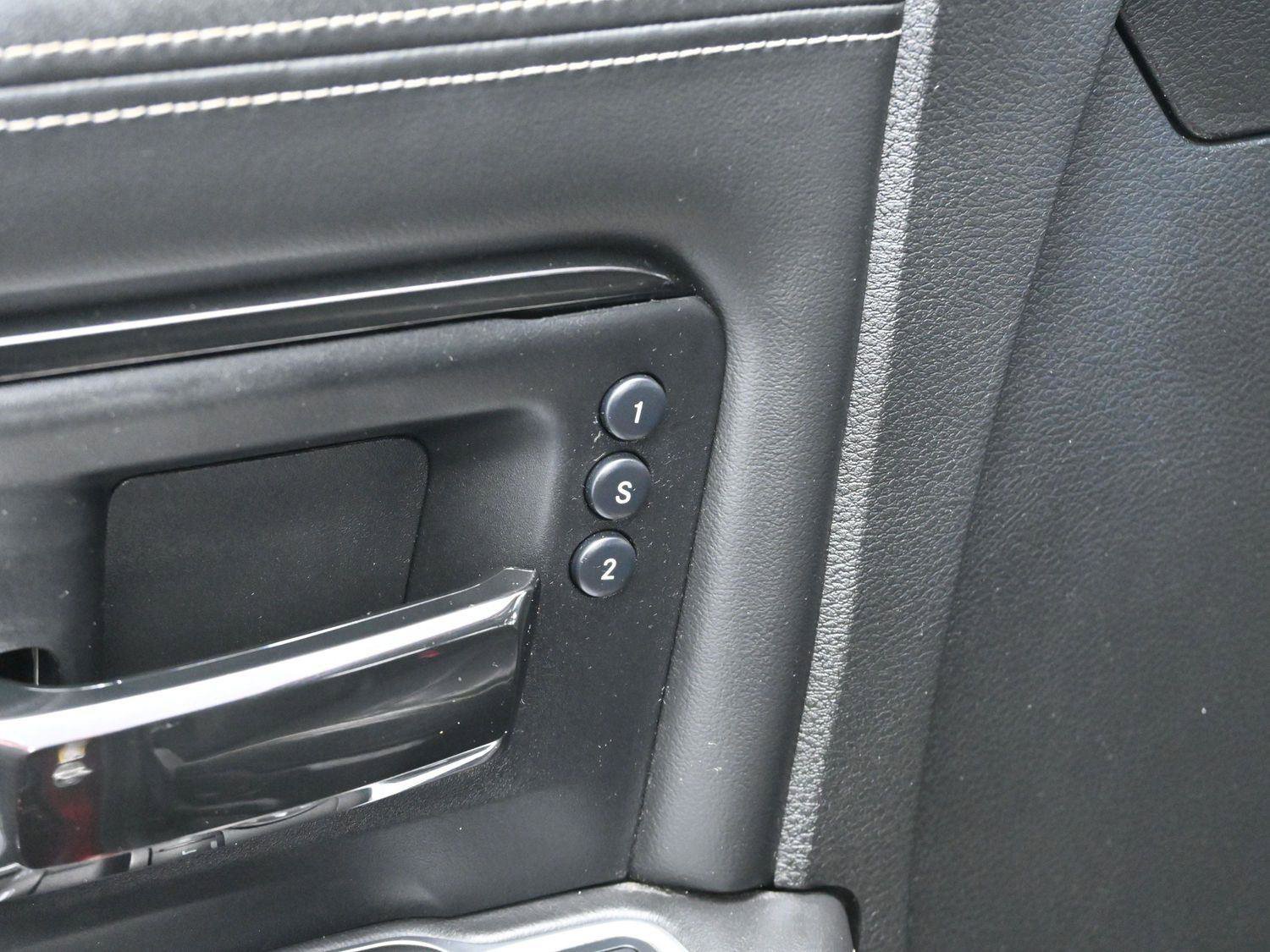 Used 2022 RAM 3500 Limited image 10