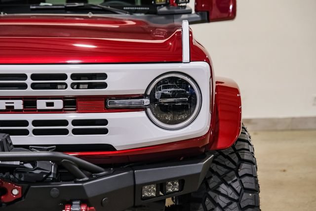 Used 2025 Ford Bronco Heritage Edition AWD/4WD image 3