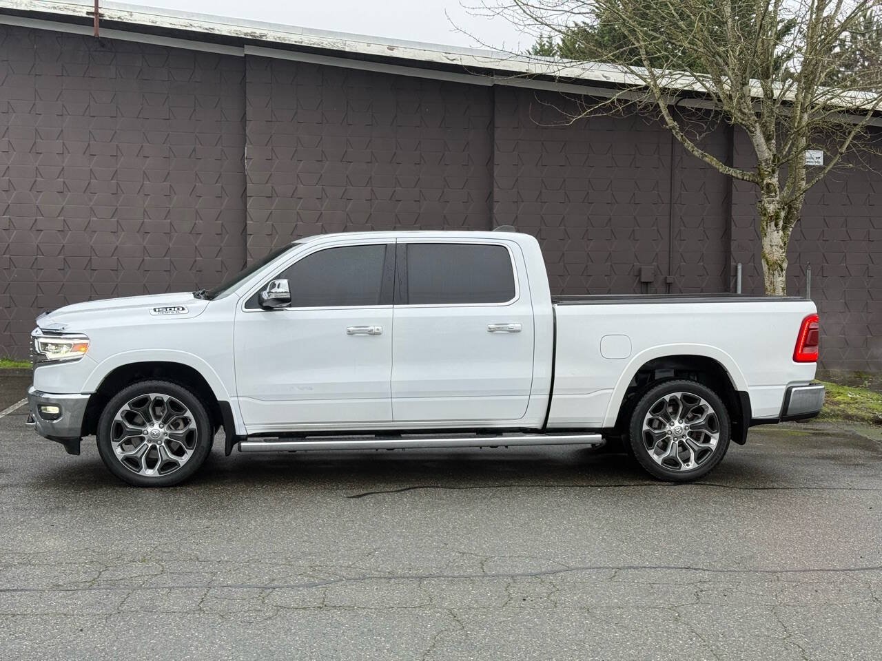 Used 2019 RAM 1500 Laramie Longhorn w/ Bed Utility Group AWD/4WD image 5