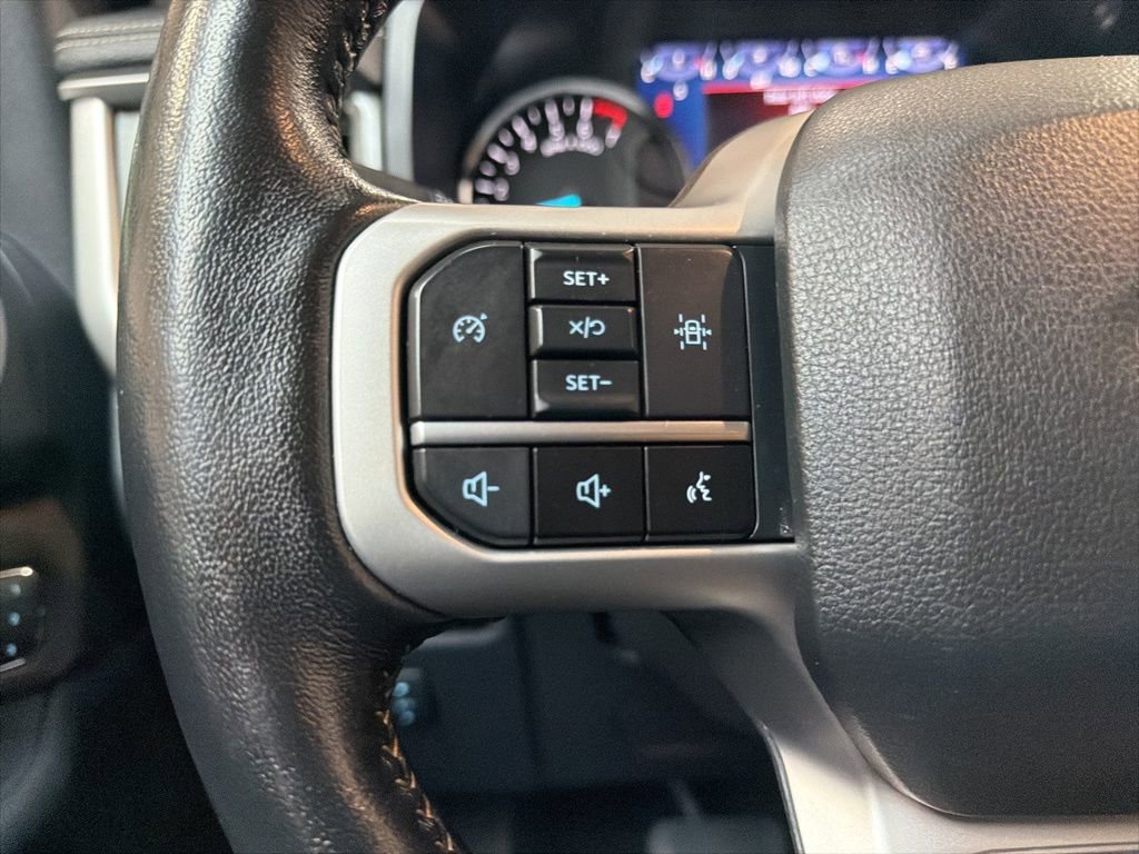 Used 2024 Ford Expedition Max XLT image 19