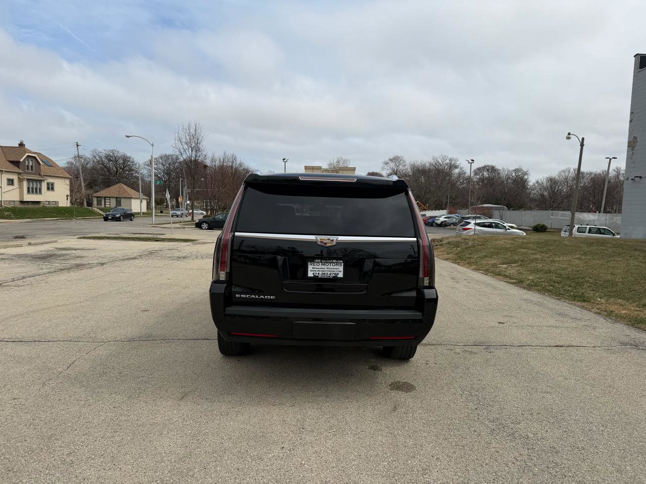 Used 2018 Cadillac Escalade ESV Luxury AWD/4WD image 6