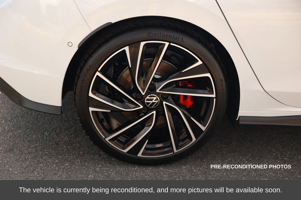 Used 2023 Volkswagen GTI Autobahn image 9