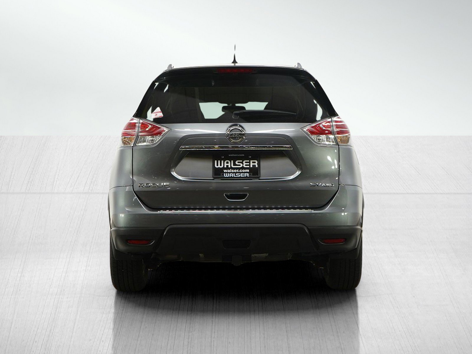 Used 2016 Nissan Rogue SV AWD/4WD image 4