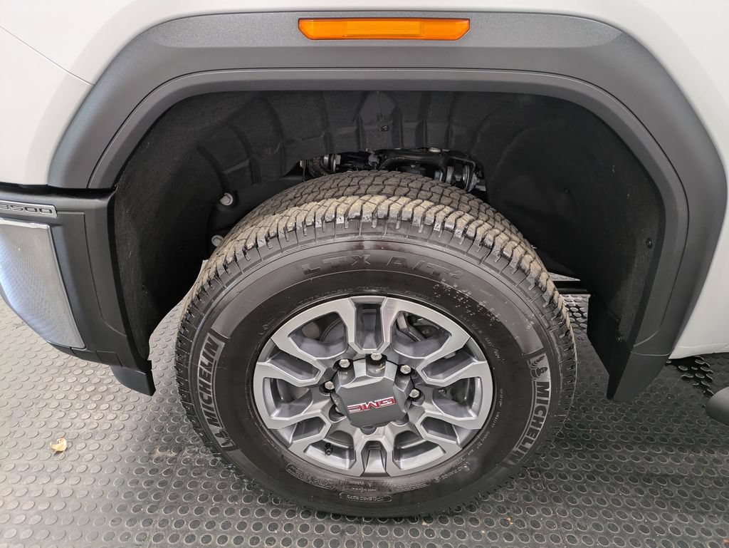 Used 2026 GMC Sierra 3500 Pro w/ Convenience Package AWD/4WD image 7