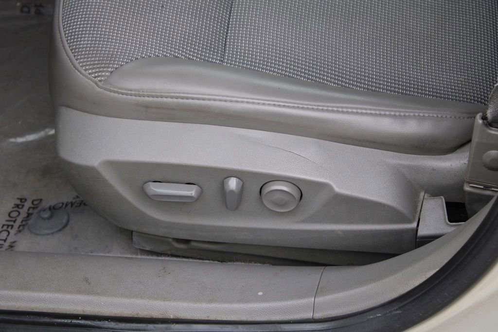 Used 2013 Chevrolet Malibu LT w/ Power Convenience Package image 15