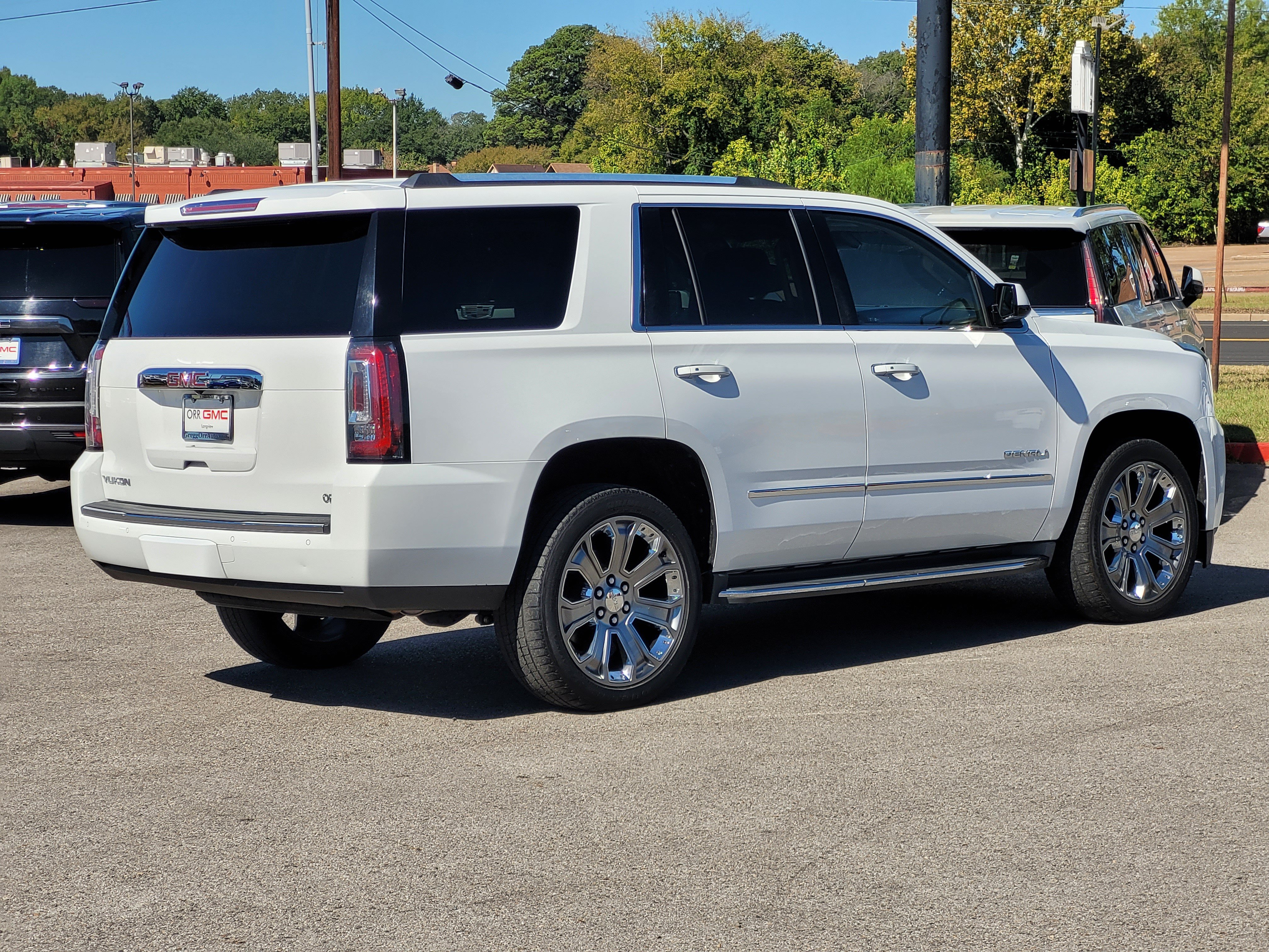Used 2016 GMC Yukon Denali w/ Open Road Package RWD image 4