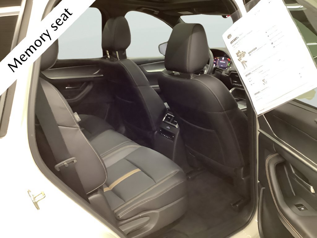 Certified 2025 MAZDA CX-70 3.3 Turbo S w/ Premium Package AWD/4WD image 18