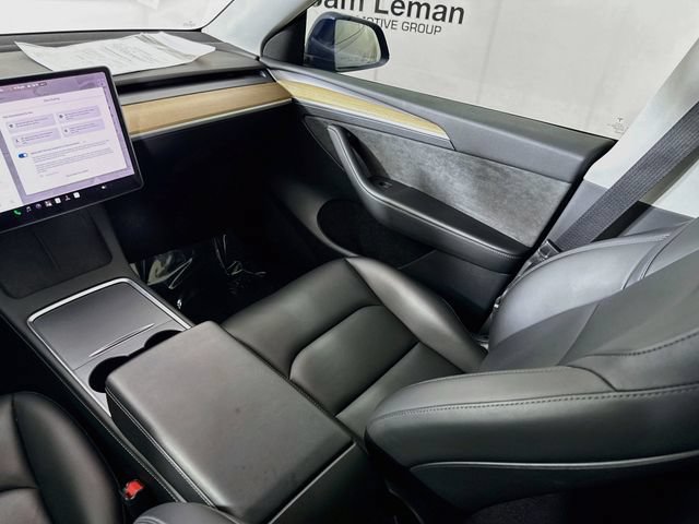 Used 2023 Tesla Model Y Long Range AWD/4WD image 23