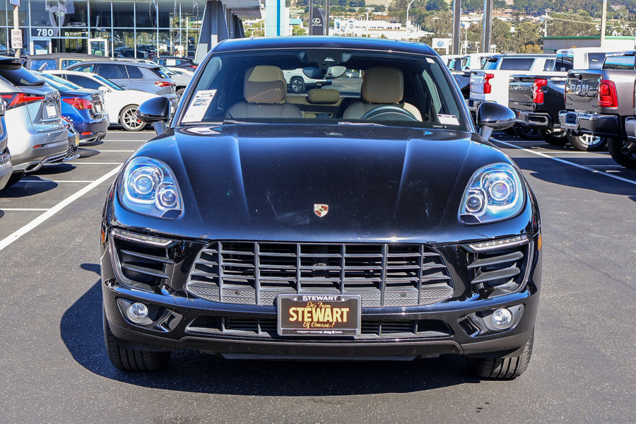 Used 2018 Porsche Macan AWD/4WD image 17