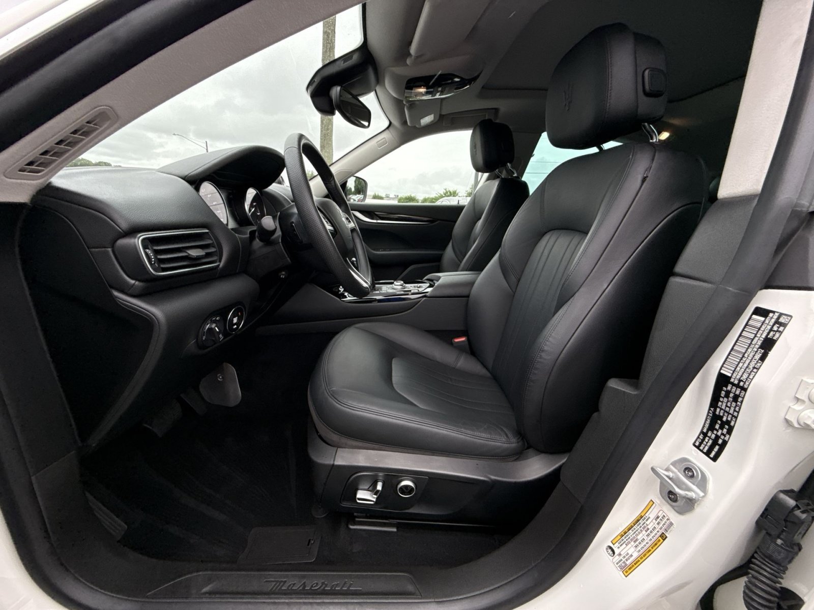 Used 2022 Maserati Levante GT AWD/4WD image 13