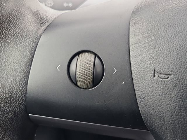 Used 2020 Tesla Model Y Long Range image 26