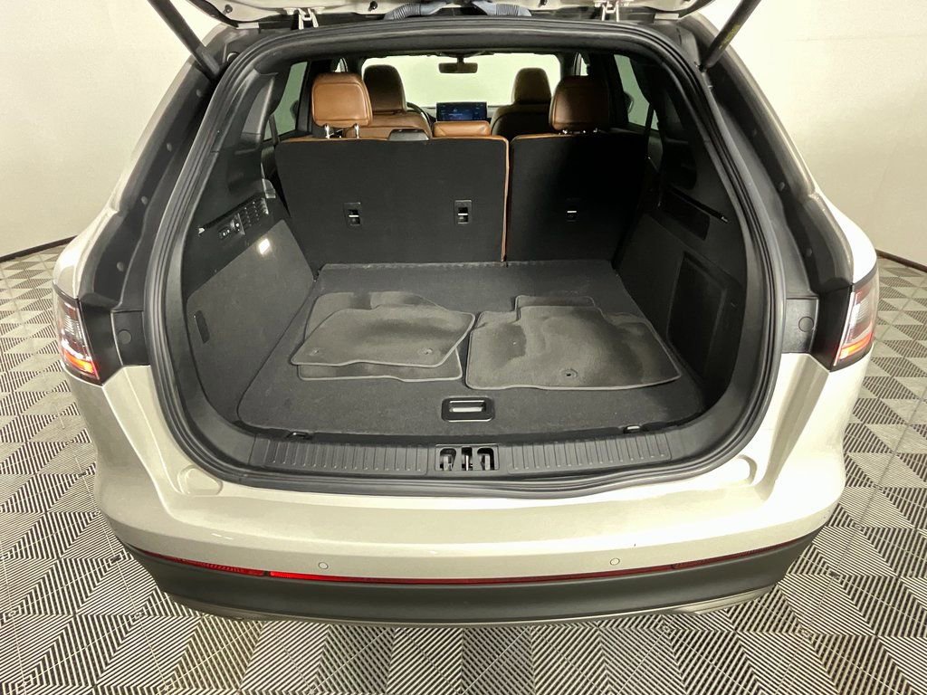 Certified 2023 Lincoln Nautilus Reserve image 27