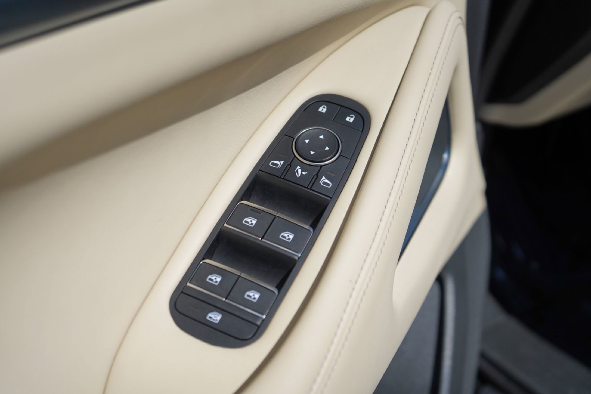 Certified 2023 INFINITI QX60 Luxe w/ Performance Audio Package image 22