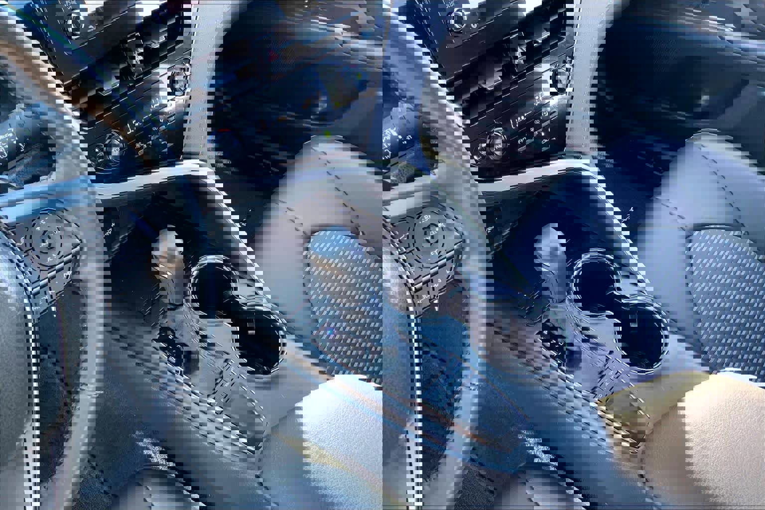 Used 2024 Toyota Camry SE image 15