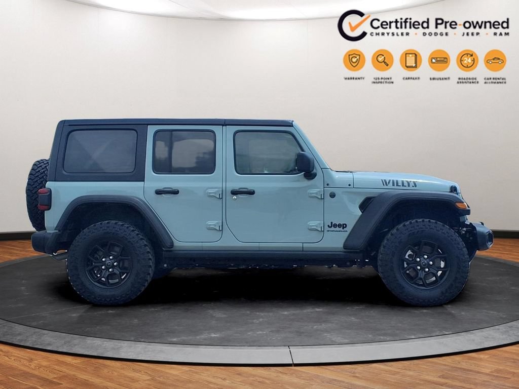 Used 2024 Jeep Wrangler Unlimited Sport AWD/4WD image 2
