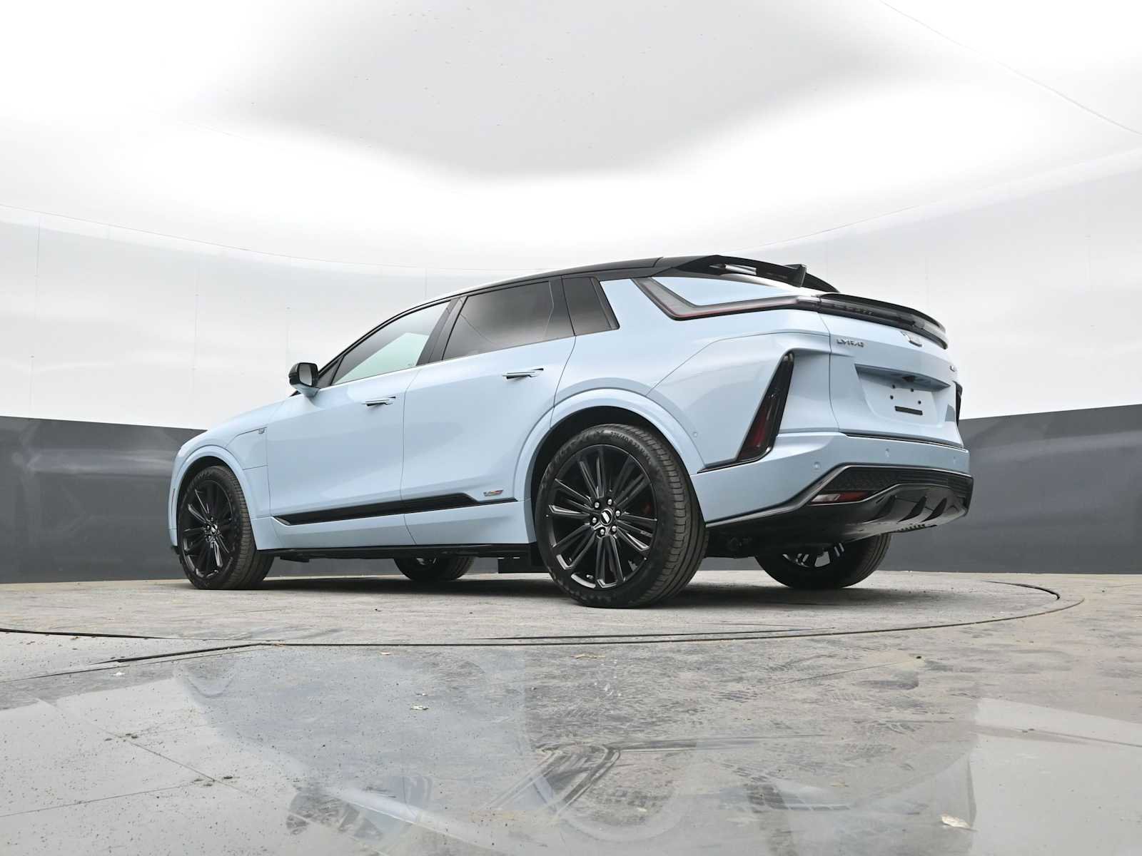 New 2026 Cadillac Lyriq V image 36