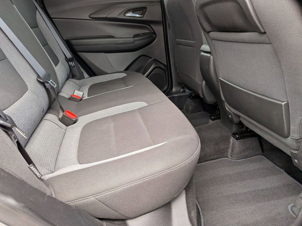 Used 2025 Chevrolet TrailBlazer LT AWD/4WD image 24