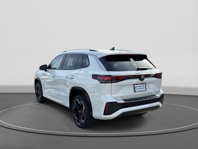 New 2026 Volkswagen Tiguan SEL R-Line image 3