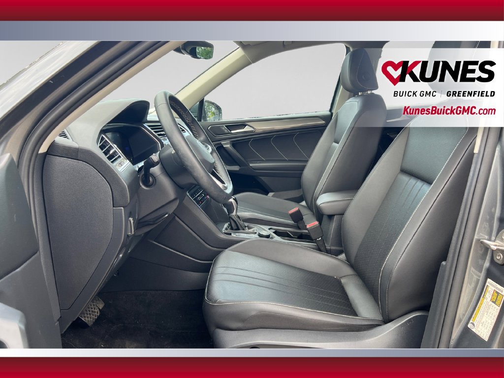 Used 2023 Volkswagen Tiguan SE AWD/4WD image 26