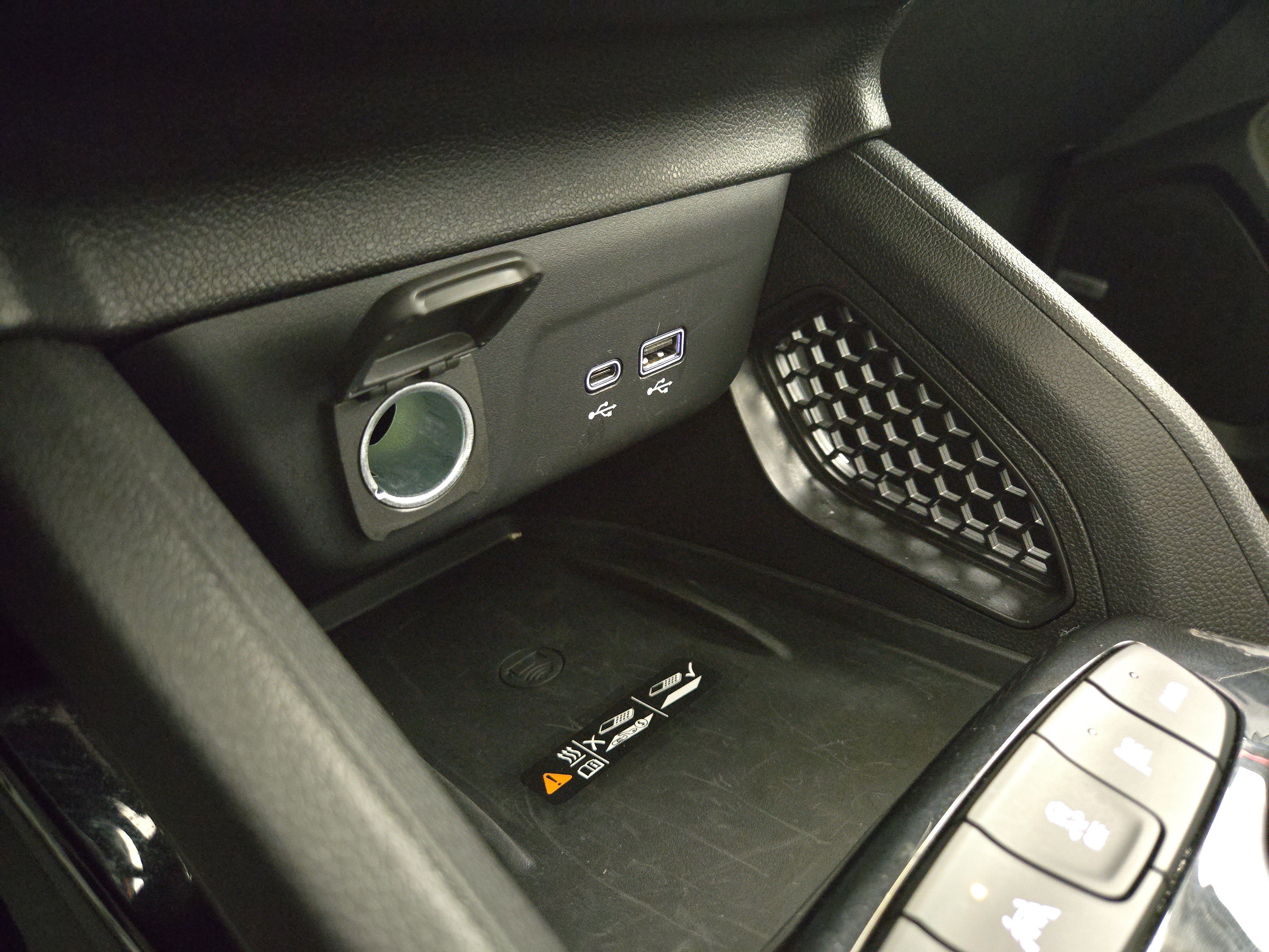 Certified 2025 Chevrolet TrailBlazer RS w/ Convenience Package image 27