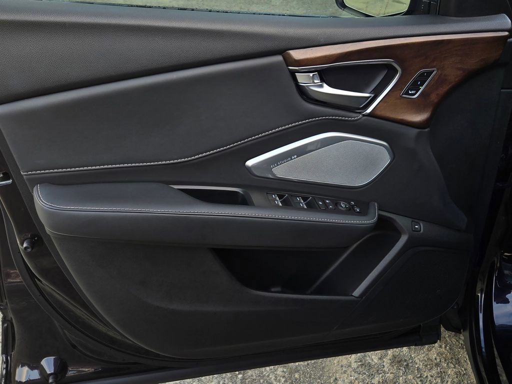 Used 2023 Acura RDX AWD w/ Advance Package image 10