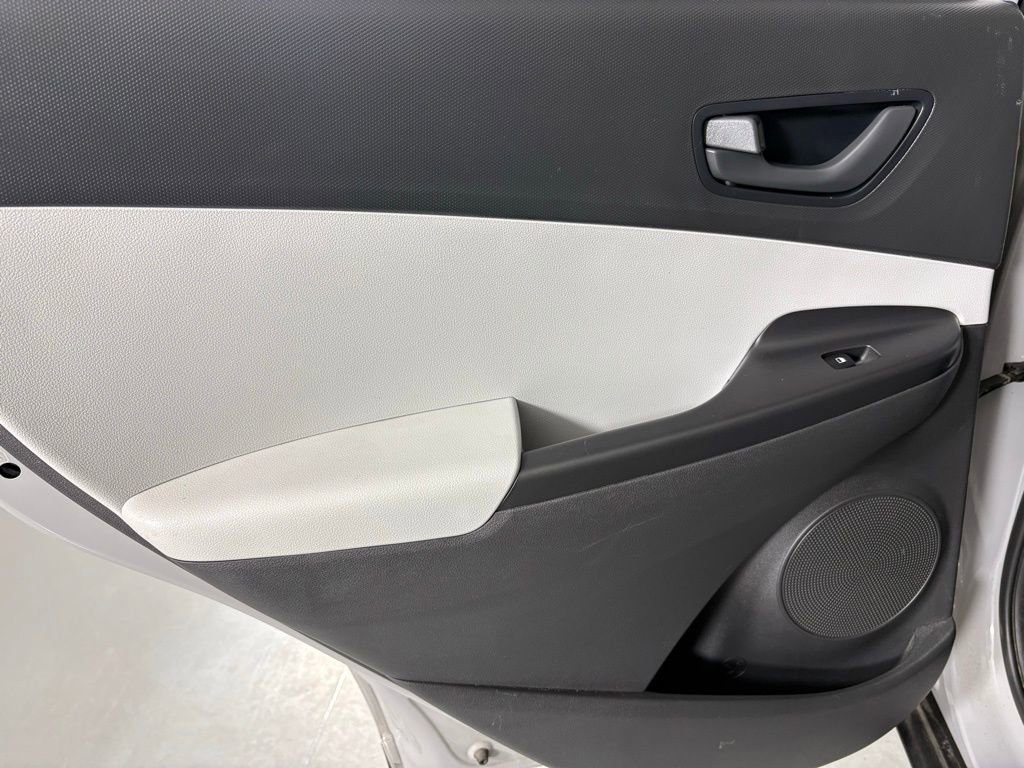 Used 2023 Hyundai Kona SEL image 37