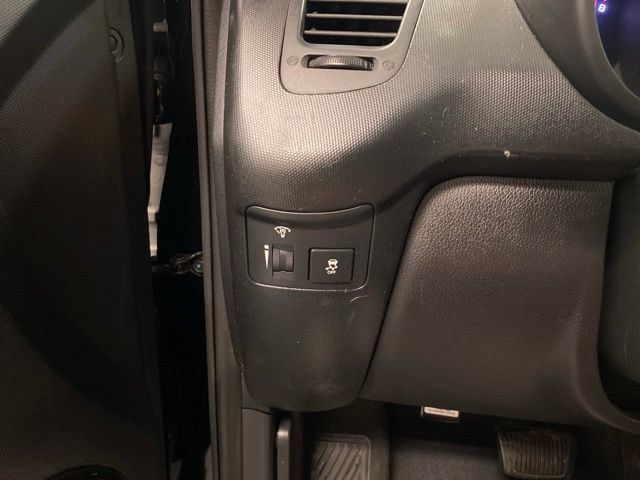 Used 2011 Kia Soul + FWD image 13