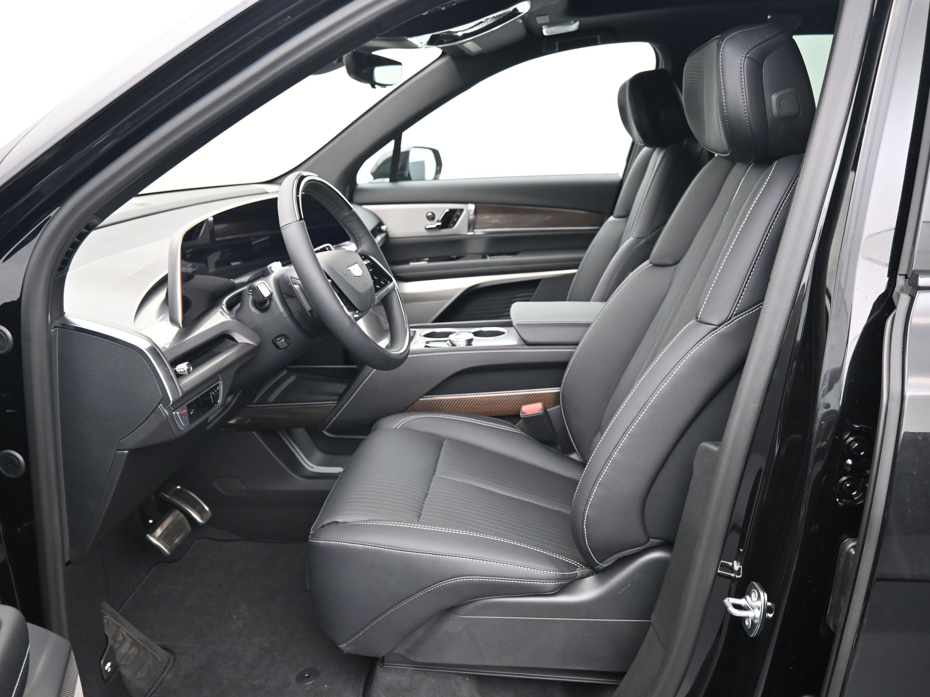 New 2026 Cadillac Vistiq Sport w/ LPO, Floor Liner Package image 11