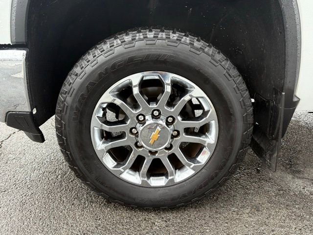 Used 2024 Chevrolet Silverado 2500 LTZ w/ LTZ Plus Package image 9