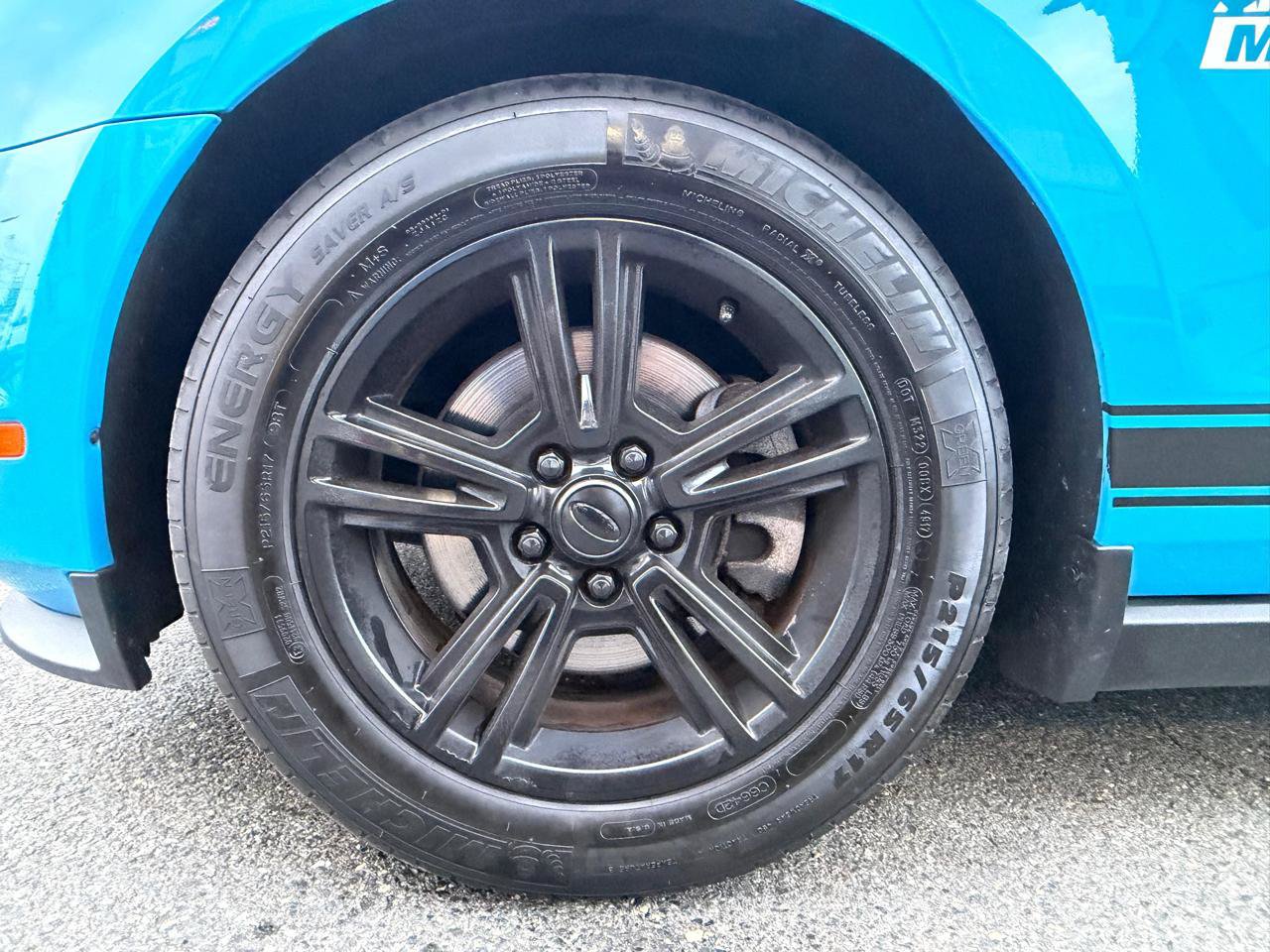 Used 2012 Ford Mustang V6 Convertible RWD image 20