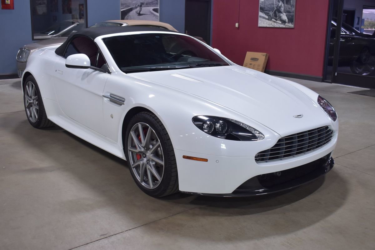 Used 2014 Aston Martin V8 Vantage S image 15