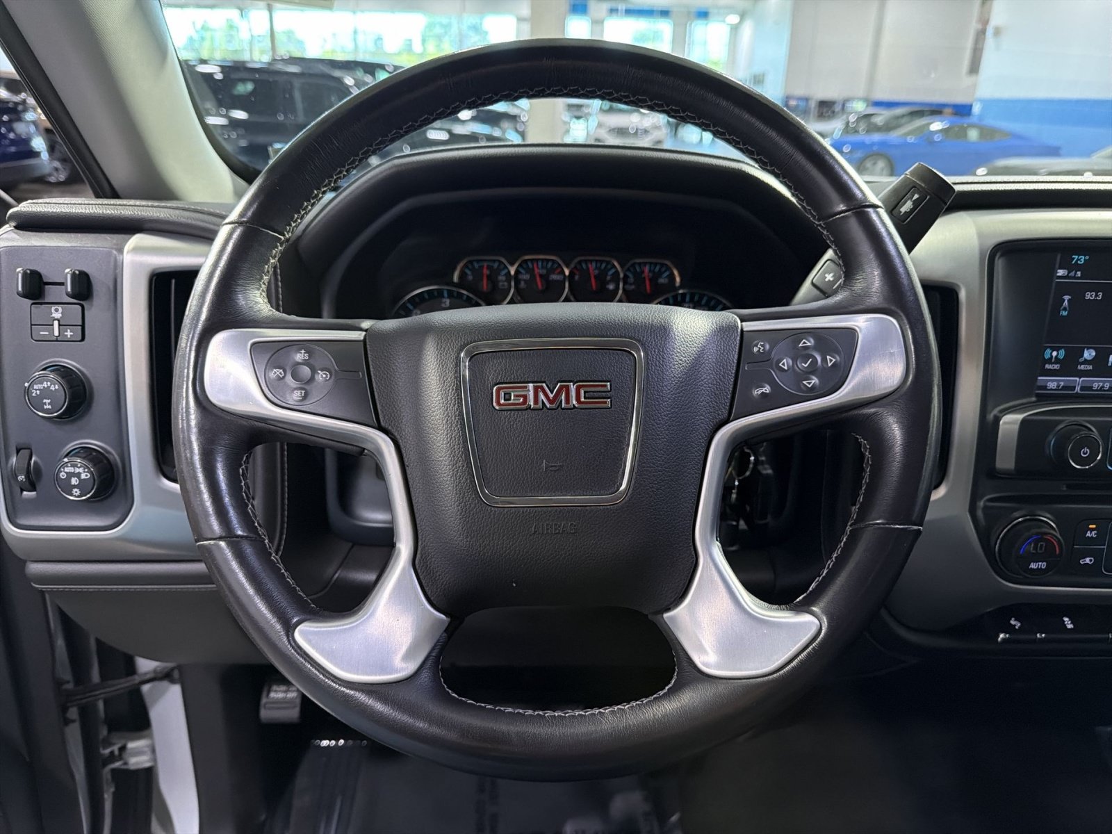 Used 2018 GMC Sierra 1500 SLE w/ Black Pack AWD/4WD image 27