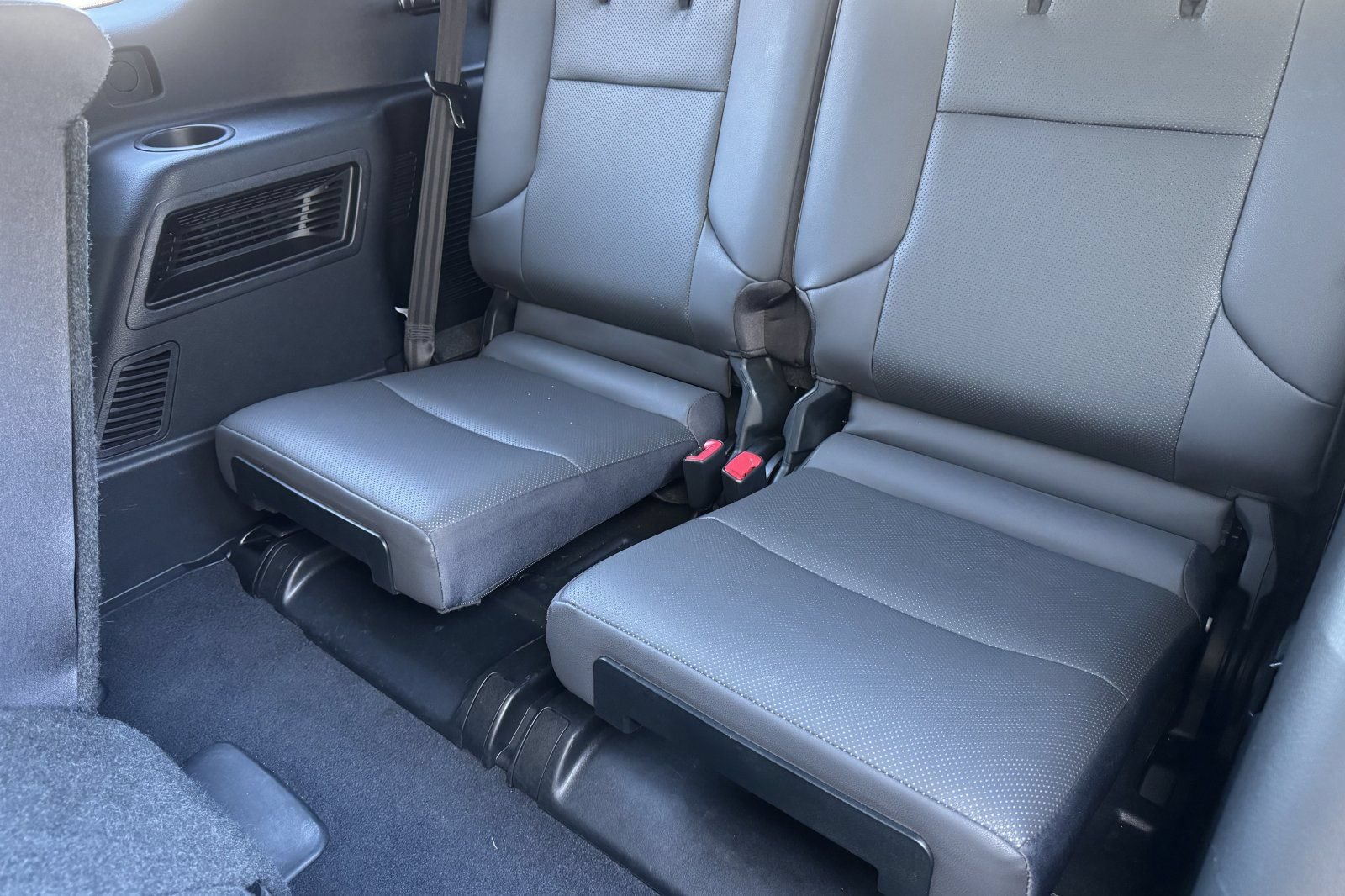 Used 2023 Lexus GX 460 Premium w/ Premium Package AWD/4WD image 15