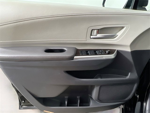 Used 2024 Toyota Sienna XLE image 32