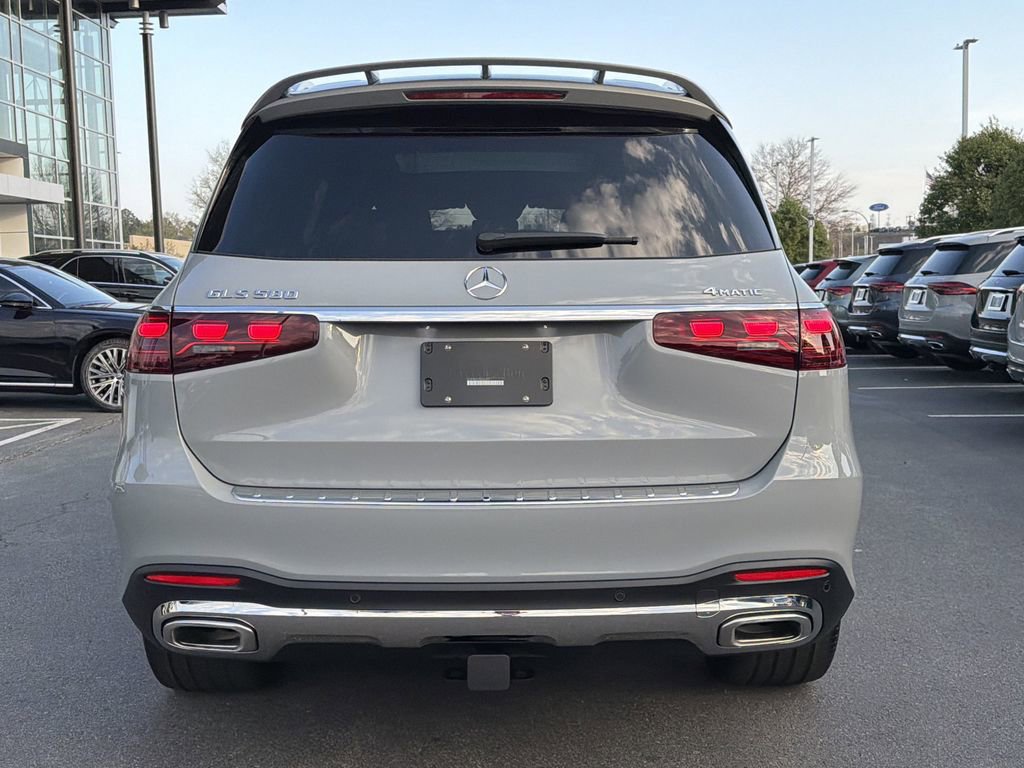 New 2026 Mercedes-Benz GLS 580 4MATIC image 4