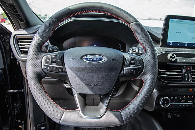 Used 2024 Ford Escape ST-Line w/ Equipment Group 301A FWD image 8