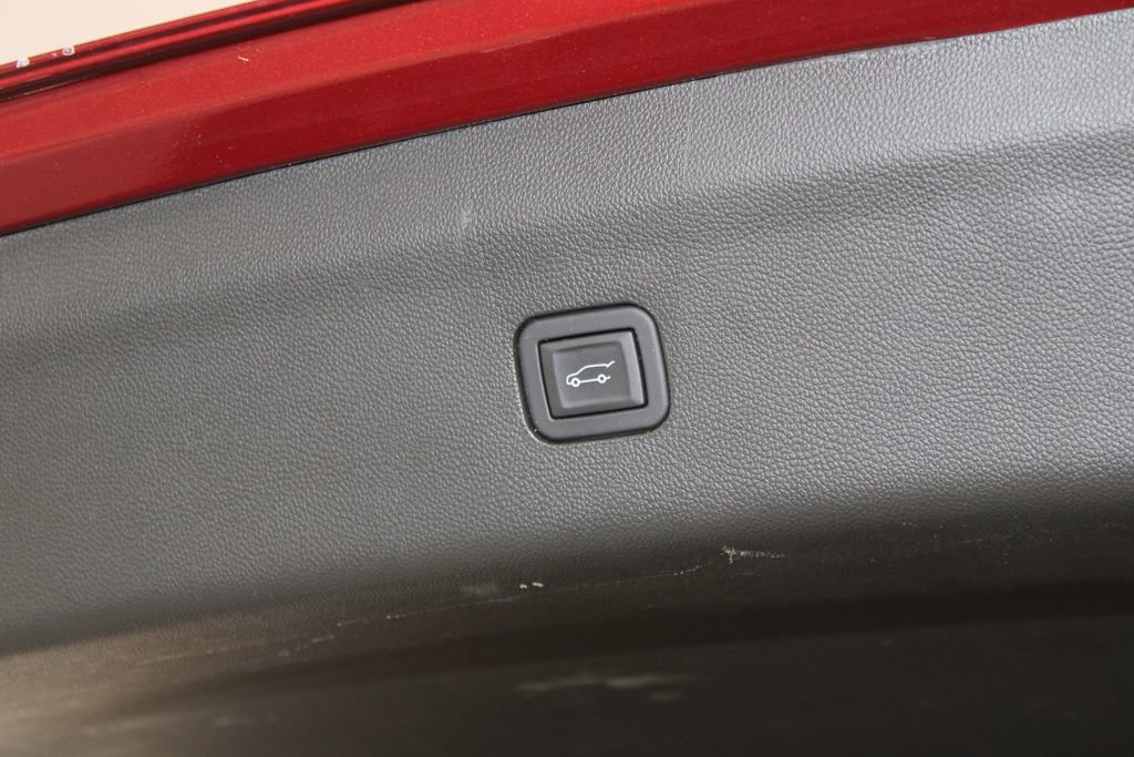 Used 2024 Buick Enclave Premium image 16