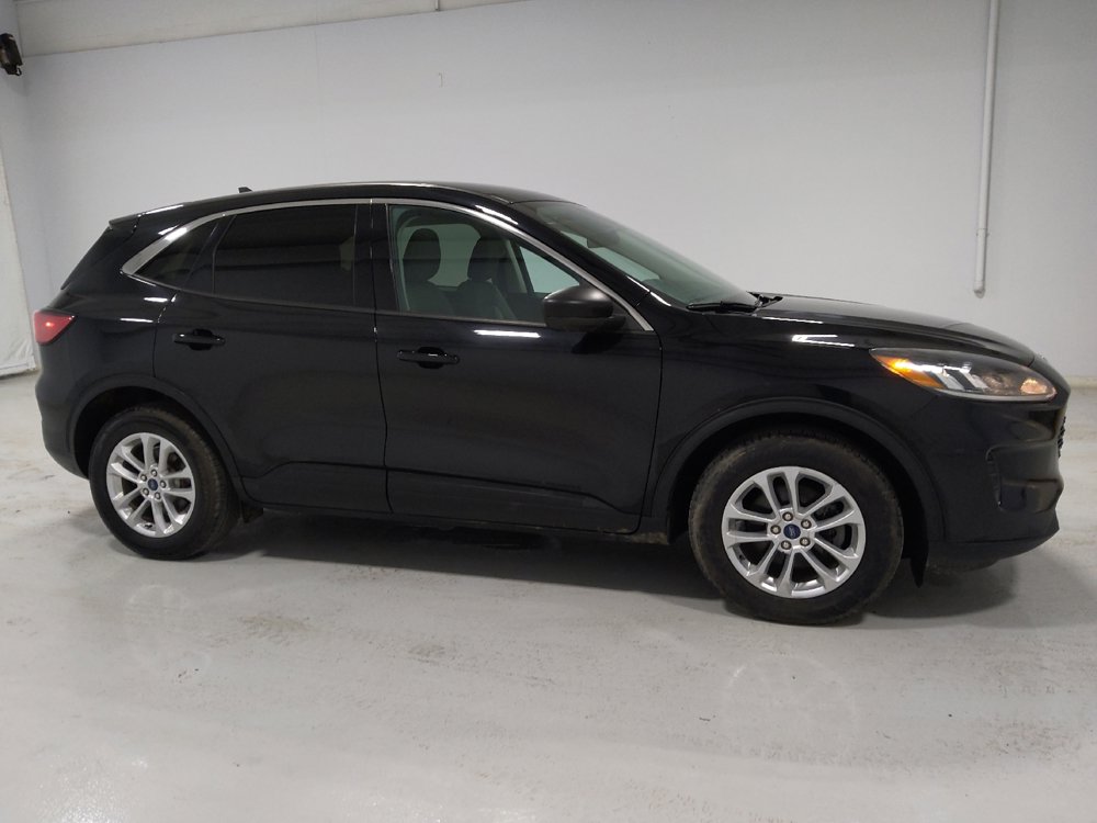 Used 2022 Ford Escape SE image 11