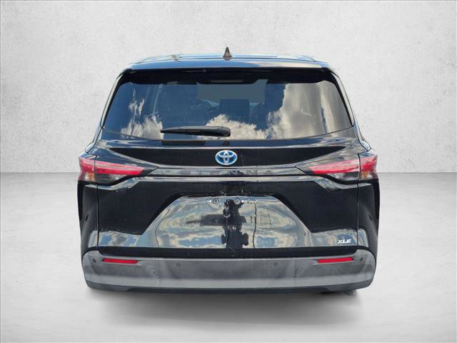 Used 2022 Toyota Sienna XLE FWD image 6