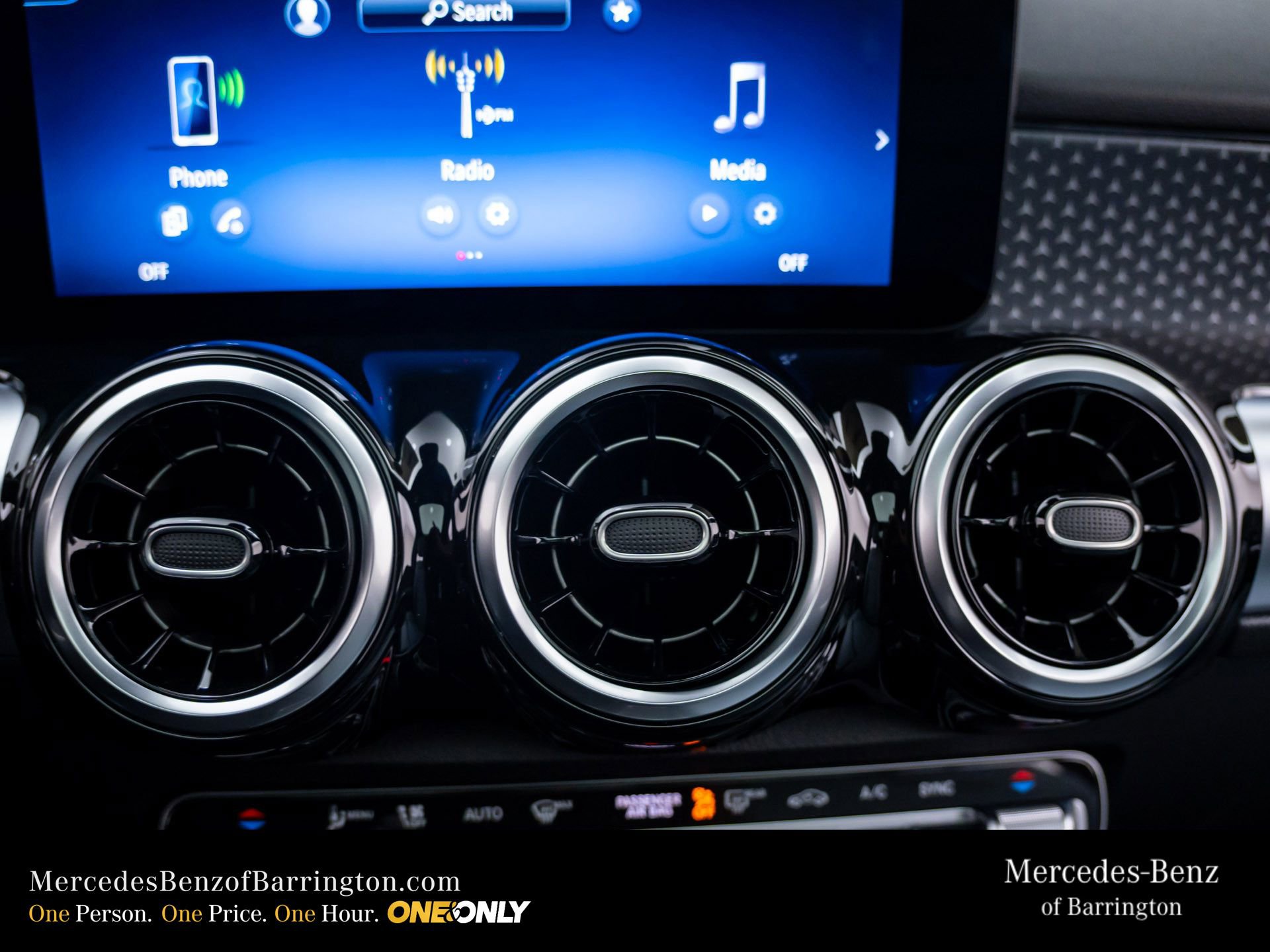 New 2026 Mercedes-Benz GLB 250 4MATIC image 29