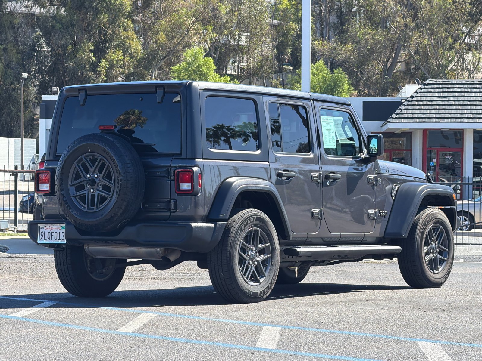 Used 2024 Jeep Wrangler Unlimited Sport AWD/4WD image 5