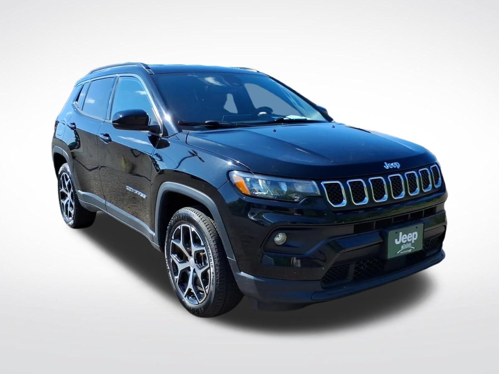 Used 2024 Jeep Compass Latitude AWD/4WD image 8