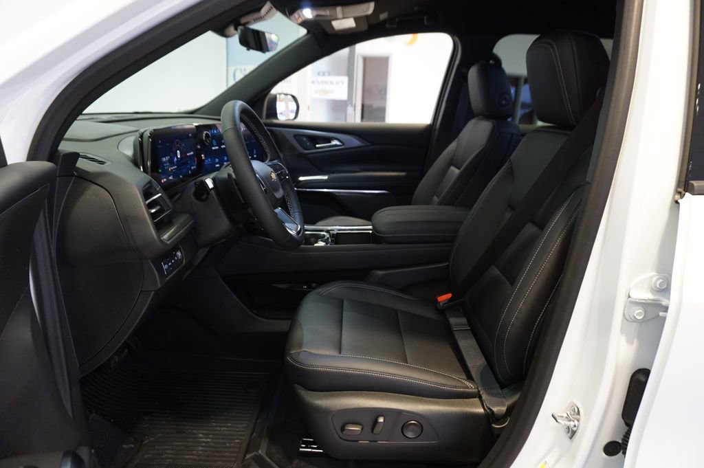 New 2026 Chevrolet Traverse LT w/ Driver Confidence Package image 9