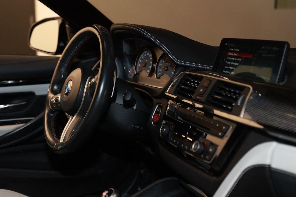 Used 2019 BMW M4 Coupe w/ Executive Package image 17