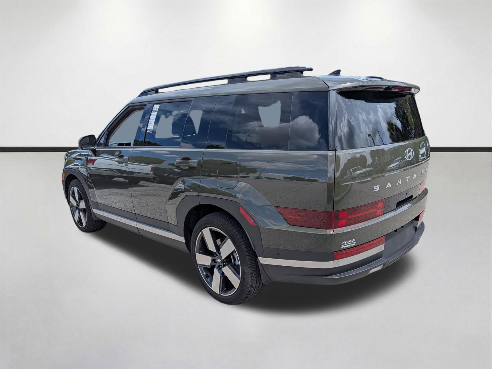 Used 2025 Hyundai Santa Fe Limited FWD image 6