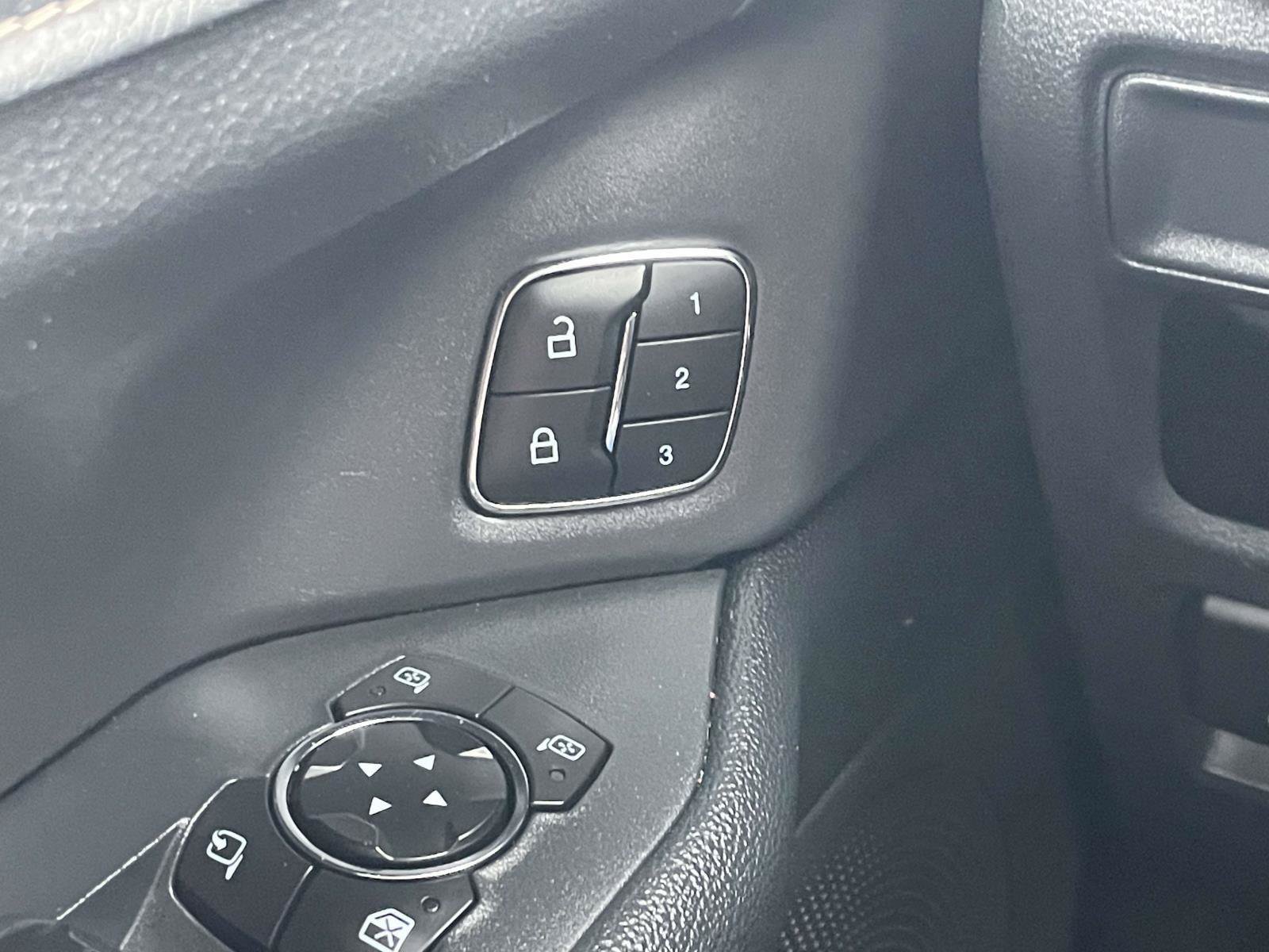 Used 2024 Ford Expedition XLT RWD image 14