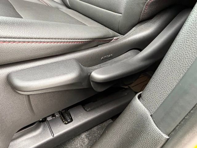 Certified 2024 Chevrolet Trax RS w/ Driver Confidence Package image 28